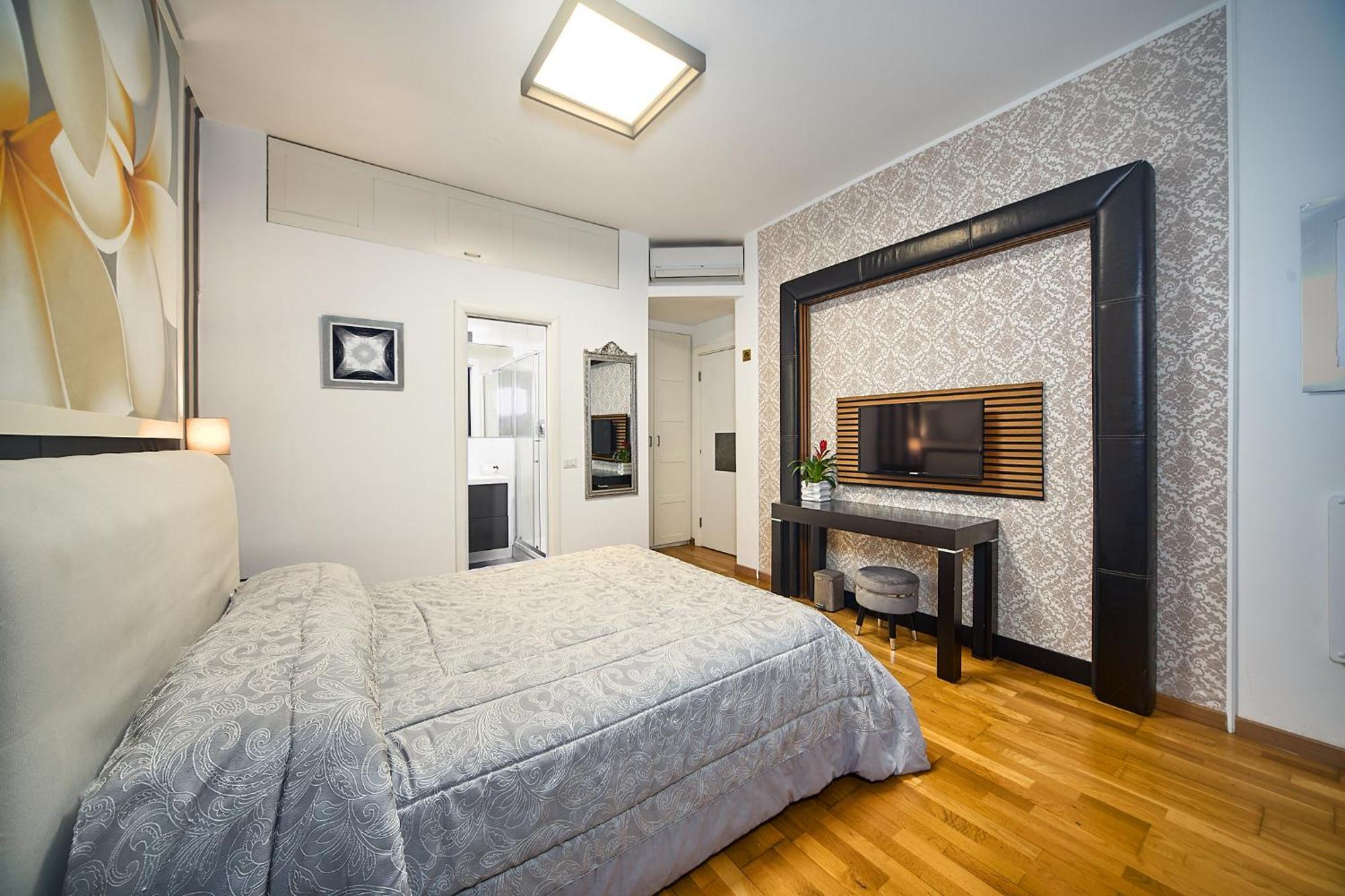 Astoria Golden House — Photos 3